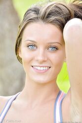 Люблю посверкать прелестями на свежем воздухе