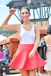 Вышла телочка на променад