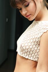 Телочка красивая, но выебистая!