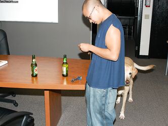 А ты всегда без трусиков ходишь?