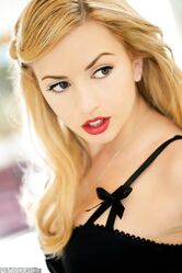 Сексапильная особа