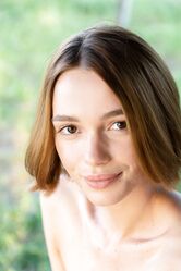 Для кого так позируешь? Спонсора наверное ищешь?