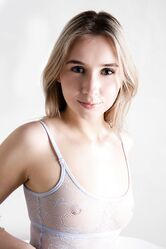 Я и так прекрасна. Нахуй мне пизденку брить!