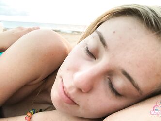 Она моя королева а не шлюха!