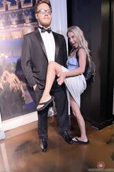 Ее дырочка явно не целочка