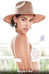 У меня красивая пизда. А чем можешь гордиться ты?